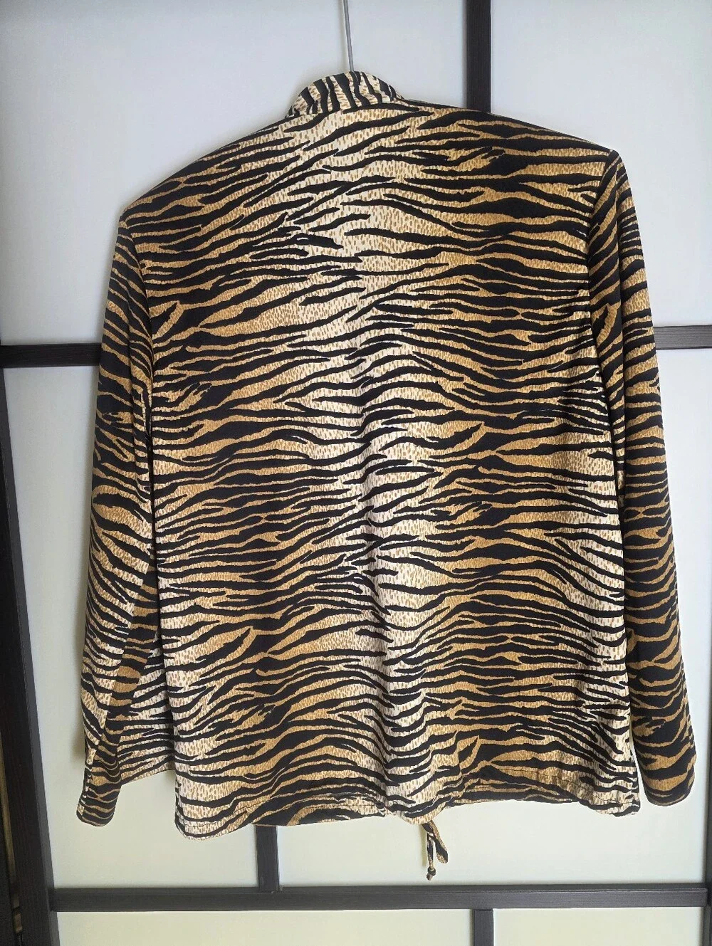 WOMEN LONG SLEEVE SHIRT SIZE: 18 LARGE - Picture 3 of 3